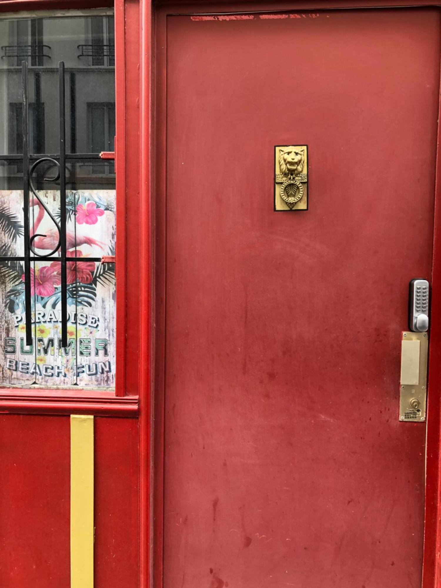 Guesthouse Familial Pour 2,3,4 Personnes De 44M2- Accessible Handic -Rez De Chaussee-Vues Sur Rue Et Patio Prive - Sejour, Chambre Separee-Cuisine,Salle De Bain,Lit Double Et Canape-Lit 2Pers-Entree De La Rue Berzelius-5 Minutes Du Metro Brochant-Lig Παρίσι Εξωτερικό φωτογραφία
