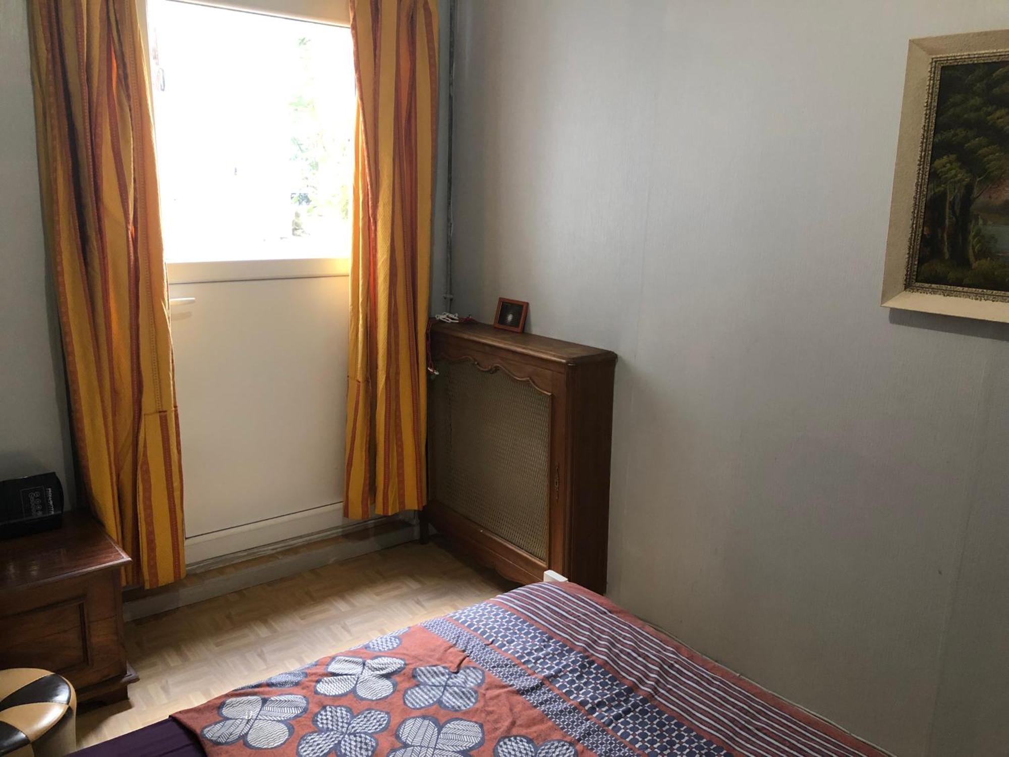 Guesthouse Familial Pour 2,3,4 Personnes De 44M2- Accessible Handic -Rez De Chaussee-Vues Sur Rue Et Patio Prive - Sejour, Chambre Separee-Cuisine,Salle De Bain,Lit Double Et Canape-Lit 2Pers-Entree De La Rue Berzelius-5 Minutes Du Metro Brochant-Lig Παρίσι Εξωτερικό φωτογραφία