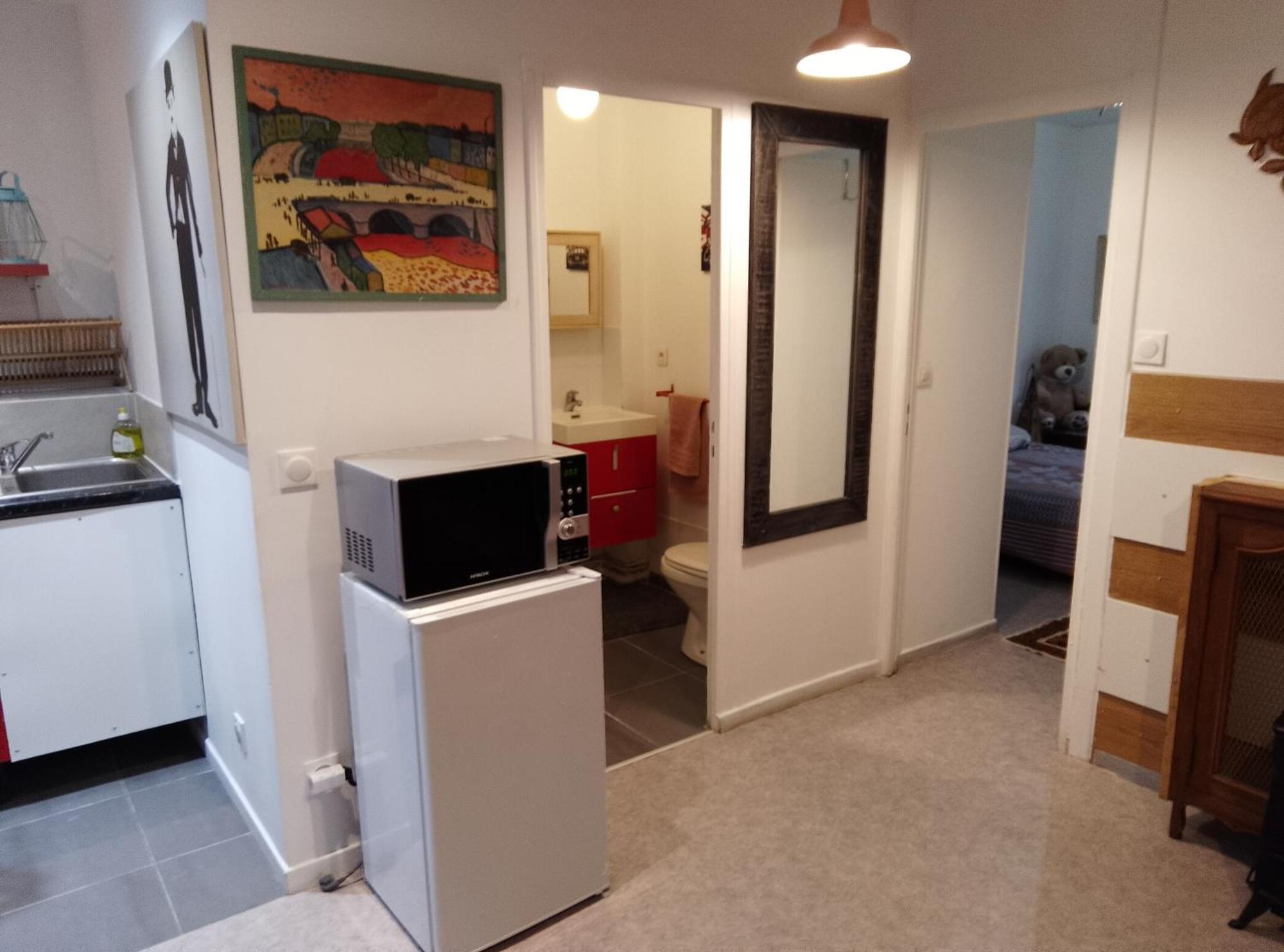 Guesthouse Familial Pour 2,3,4 Personnes De 44M2- Accessible Handic -Rez De Chaussee-Vues Sur Rue Et Patio Prive - Sejour, Chambre Separee-Cuisine,Salle De Bain,Lit Double Et Canape-Lit 2Pers-Entree De La Rue Berzelius-5 Minutes Du Metro Brochant-Lig Παρίσι Εξωτερικό φωτογραφία